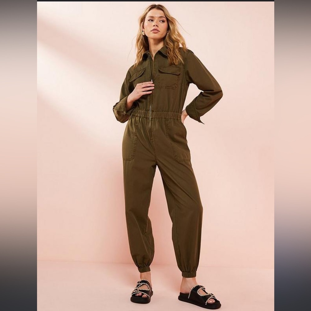 JUMPSUIT